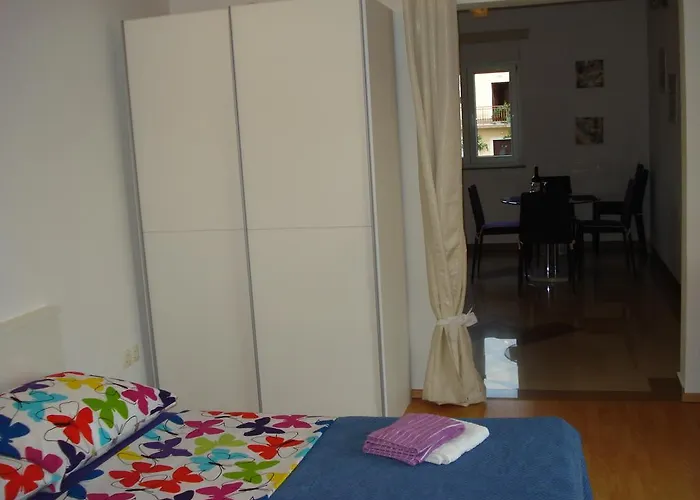 Apartments Crikvenica شقة *