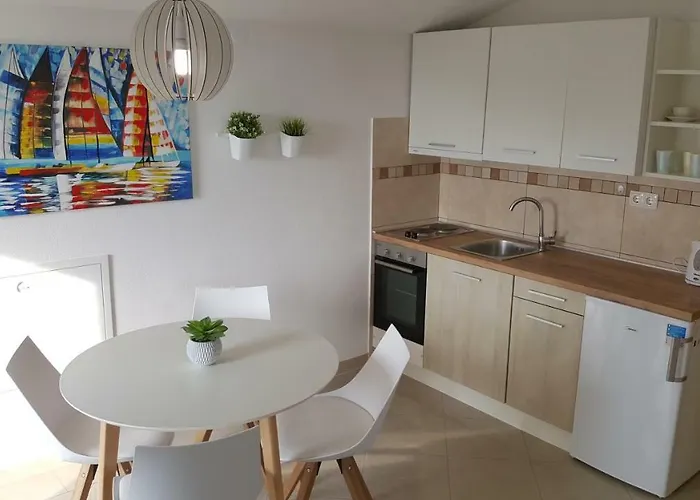 شقة Apartments Crikvenica *